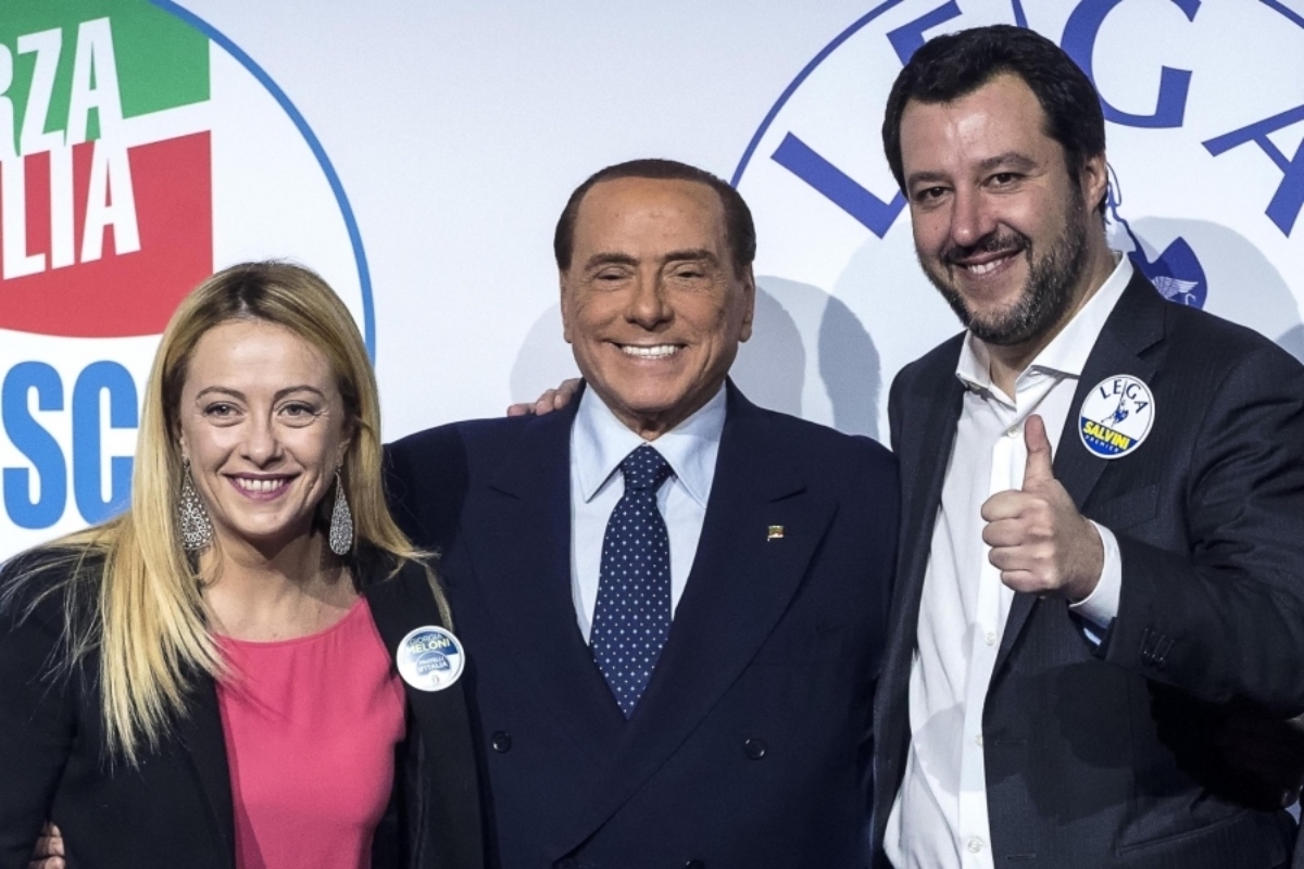 La Stampa: Νίκη – επιβεβαίωση της κεντροδεξιάς στην Ιταλία