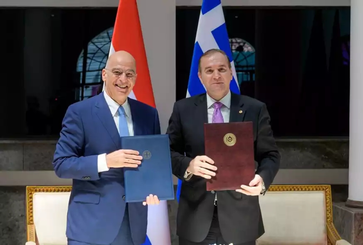 Greek foreign minister meets his counterpart, deputy FMs in Paraguay