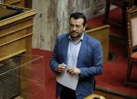 Αγωγές του Νίκου Παππά σε δύο εφημερίδες και τον Γιάννη Πρετεντέρη Αγωγές του Νίκου Παππά σε δύο εφημερίδες και τον Γιάννη Πρετεντέρη