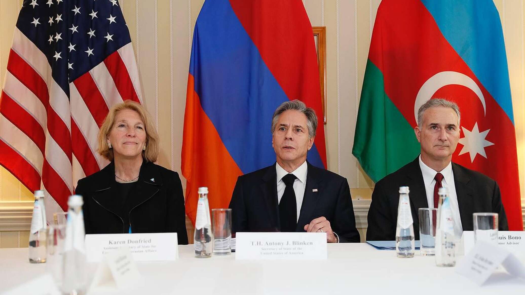 Reuters: Παρουσία Μπλίνκεν συζήτησαν Αρμενία – Αζερμπαϊτζάν για την ειρηνευτική συμφωνία