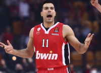 Τι γίνεται με τον Κώστα Σλούκα…