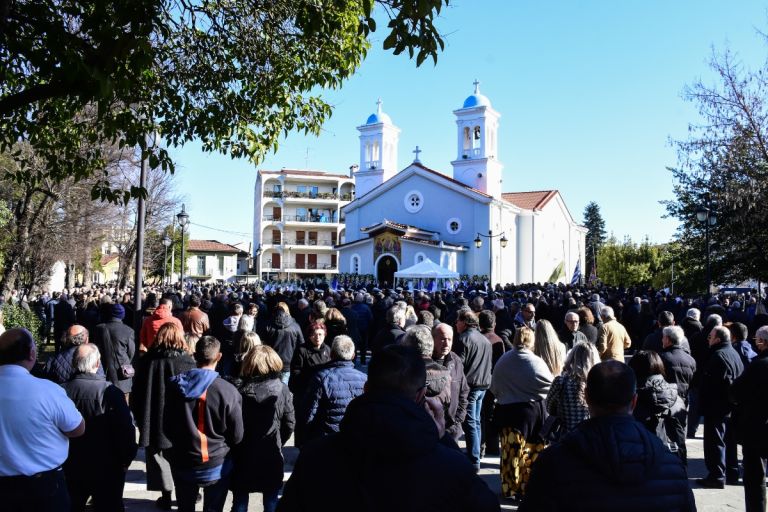 Ύστατο χαίρε στον υποσμηναγό Τουρούτσικα, παρουσία ΠτΔ και πολιτικής ηγεσίας [vid]