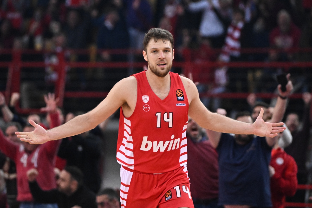 Ολυμπιακός: Ο κυριαρχικός Βεζένκοβ MVP της 24ης αγωνιστικής της EuroLeague