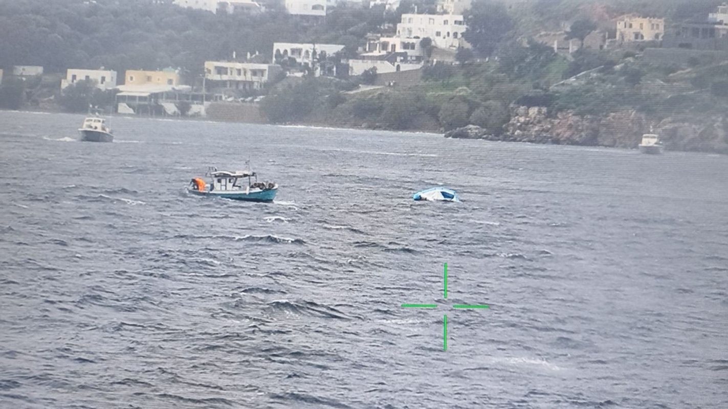 Ναυάγιο με μετανάστες ανοιχτά της Λέρου: Τρία παιδιά και μία γυναίκα νεκρή [vid]