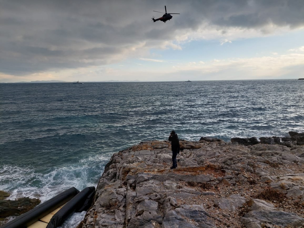 Ναυάγιο στη Μυτιλήνη: Τρεις νεκροί μετανάστες – 27 διασωθέντες [vid]
