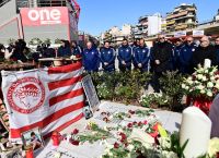 Ο Ολυμπιακός τίμησε τα θύματα της Θύρας 7 με δυναμική παρουσία του κόσμου Ο Ολυμπιακός τίμησε τα θύματα της Θύρας 7 με δυναμική παρουσία του κόσμου