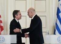 Μπλίνκεν από Αθήνα: Να αποφεύγονται οι απειλές που αυξάνουν την ένταση
