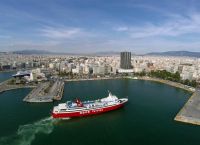 Massive strike will keep ships docked on Wednesday and Thursday in all ports of Greece Massive strike will keep ships docked on Wednesday and Thursday in all ports of Greece