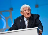 Χάμπερμας: Έκκληση για διαπραγματεύσεις
