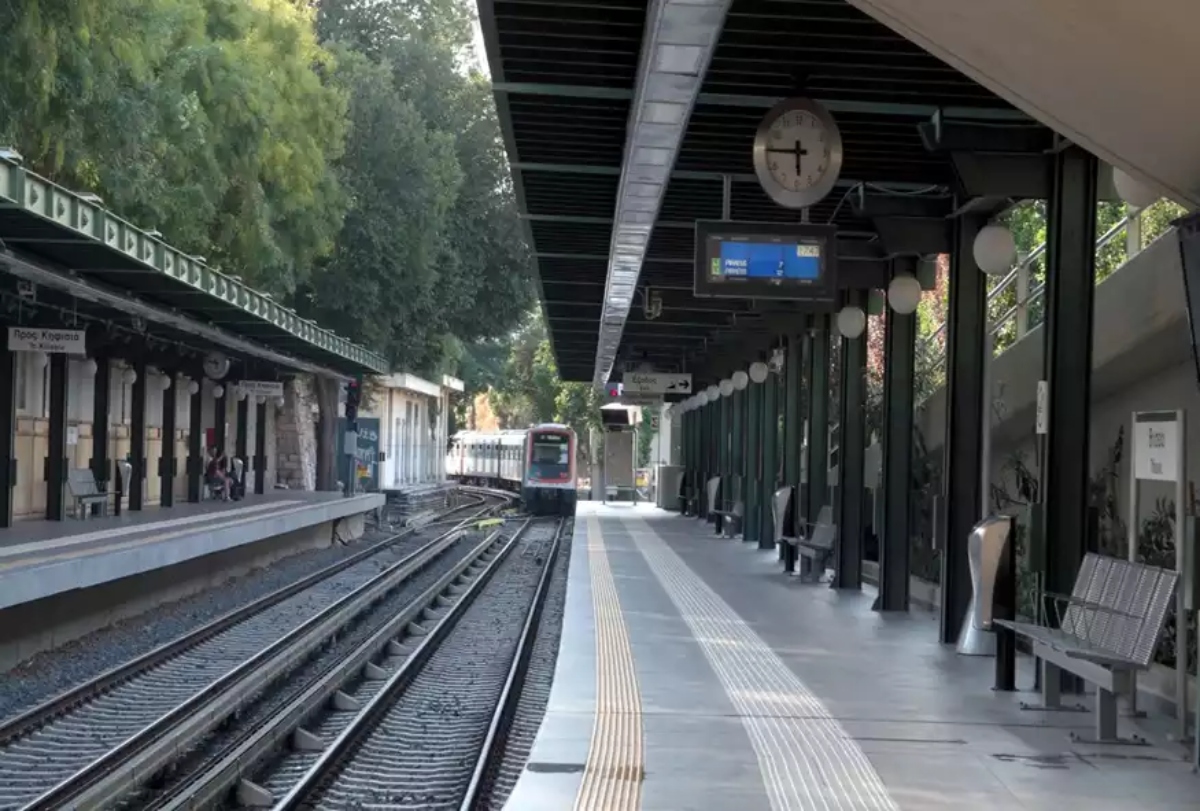 Unionized public transport workers in Athens to strike Feb. 15