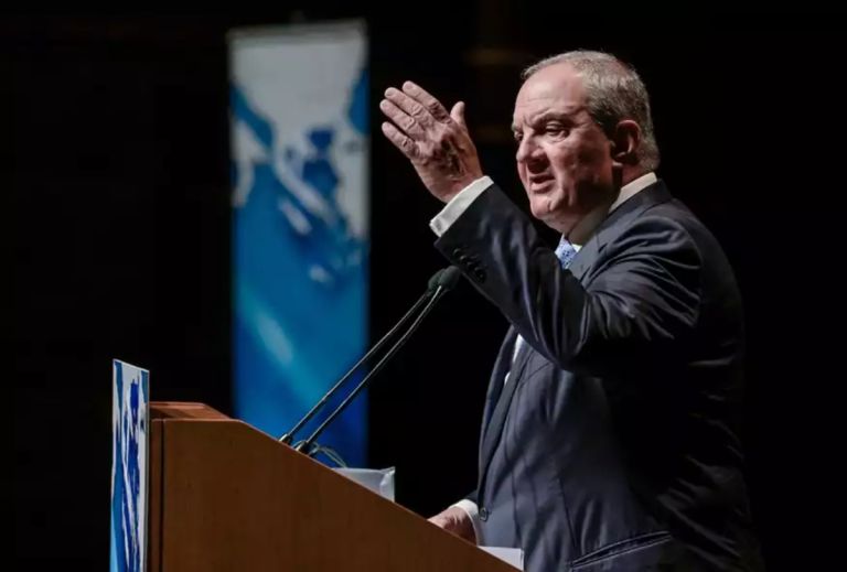 Costas Karamanlis will not be a candidate in upcoming elections
