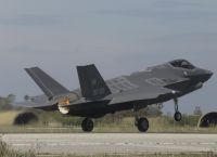 Bob Menendez announced that he has given the “green light” for the sale of the F-35 in Greece