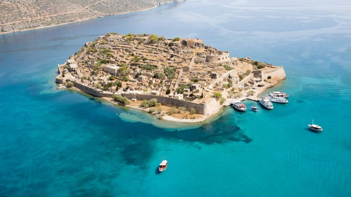 Στην αποκατάσταση και επανάχρηση του Λεπροκομείου στη Σπιναλόγκα προχωρά το υπουργείο Πολιτισμού