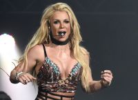 Britney Spears: Γυμνή στην μπανιέρα της βάζει φωτιά στο instagram!