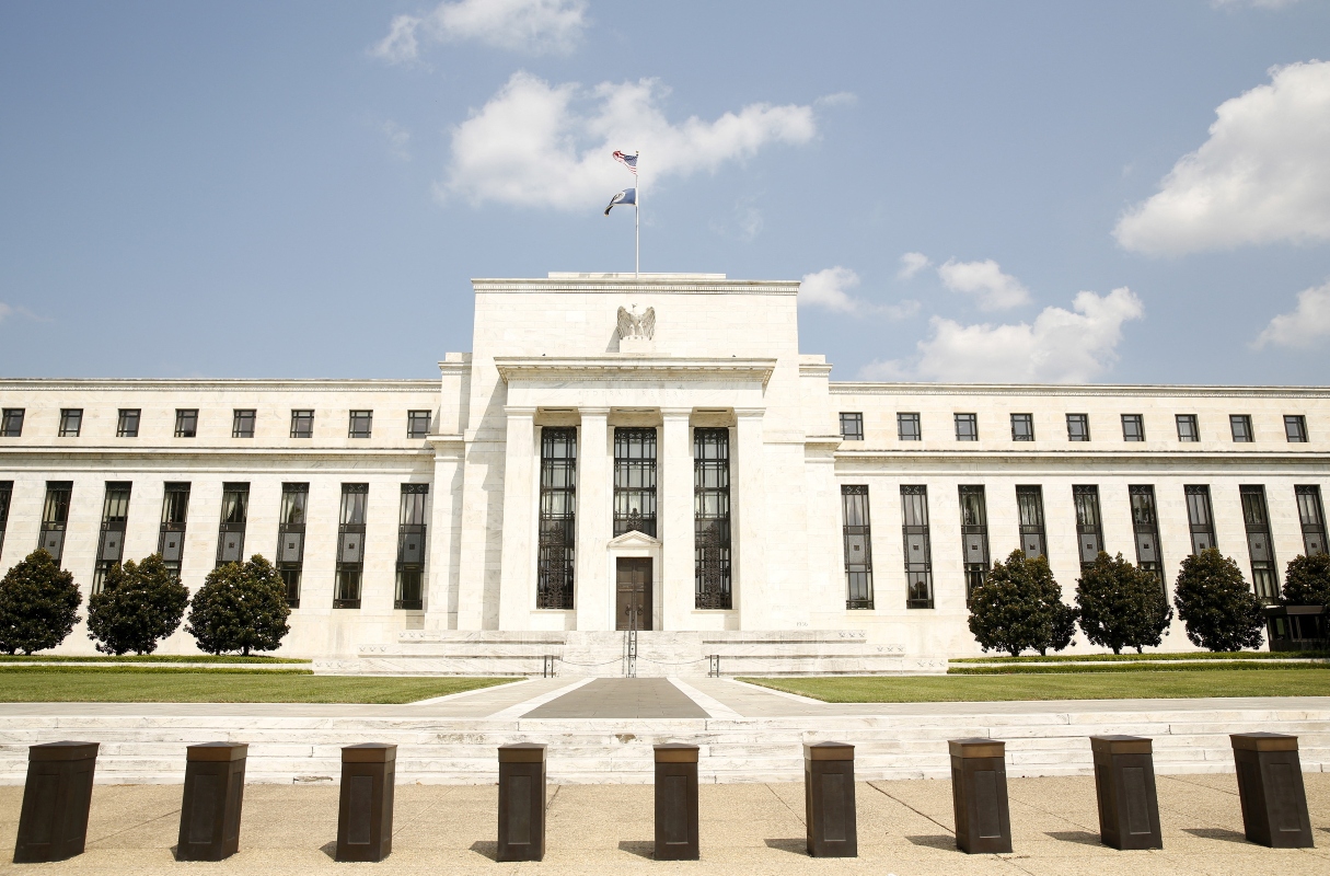 Fed: Στροφή των επενδυτών στην προοπτική μείωσης επιτοκίων – Το «στοίχημα» των 80 εκατ. δολαρίων