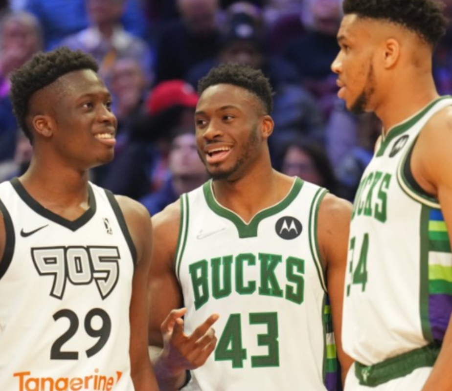 Giannis, Thanasis, & Alex Antetokounmpo will coach Team Dwyane in NBA All-Star Celebrity Game
