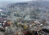 Μπαράζ συλλήψεων υπευθύνων για τα κτίρια που κατέρευσαν στην Τουρκία