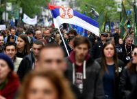 Απειλές Σέρβων εθνικιστών σε περίπτωση αποκλιμάκωσης της σχέσης Βελιγραδίου-Πρίστινας