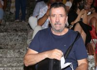 Παπαδόπουλος: “Έκοψα” τον Πλούταρχο από την εκπομπή μου γιατί κορόιδευε τον συνθέτη Στ. Κουγιουμτζή [VID]