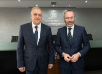Θεοδωρικάκος σε Weber: Φυλάμε αποτελεσματικά τα σύνορα της Ελλάδας και της Ευρώπης με την Τουρκία Θεοδωρικάκος σε Weber: Φυλάμε αποτελεσματικά τα σύνορα της Ελλάδας και της Ευρώπης με την Τουρκία