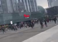 Εκκενώθηκε εμπορικό κέντρο στο Παρίσι λόγω πυροβολισμών