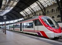 Σκάνδαλο στην Ισπανία με τα τρένα αξίας 250 εκατ. ευρώ που δεν χωράνε στα τούνελ [vid]