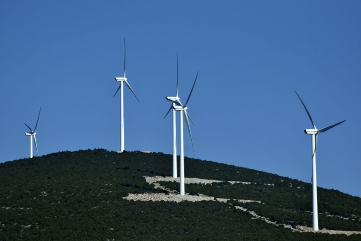 Άγιος Ευστράτιος: Τοποθετείται η πρώτη ανεμογεννήτρια