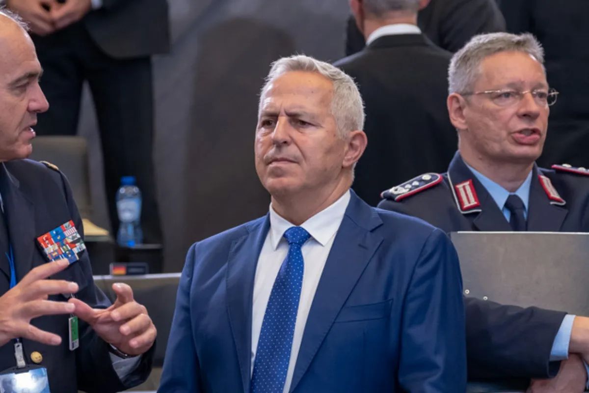 Αποστολάκης: Tο μέλλον είναι στις κυβερνήσεις συνεργασίας – Δεν θα απέκλεια κυβέρνηση NΔ-ΣYPIZΑ