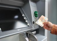 300 ευρώ ΟΑΕΔ: Σήμερα καταβάλλεται το «μπόνους» 300 ευρώ σε 8.122 μη επιδοτούμενους μακροχρόνια ανέργους 300 ευρώ ΟΑΕΔ: Σήμερα καταβάλλεται το «μπόνους» 300 ευρώ σε 8.122 μη επιδοτούμενους μακροχρόνια ανέργους