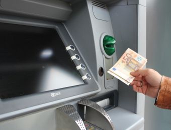 Πληρωμές επιδομάτων: Στα ATM 2,6 εκατομμύρια δικαιούχοι έως την Παρασκευή