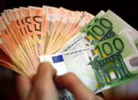 Φόροι: Μόνιμες φοροελαφρύνσεις με ορίζοντα 4ετίας