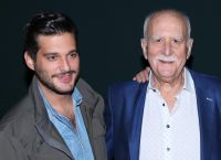 Φοίβος Παπαδάκης: «Ο πατέρας μου λέει κάθε χρόνο ότι θα σταματήσει την τηλεόραση»
