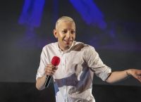 Γιάννης Κατινάκης: «H διευθύντρια μου είπε να μην είμαι τόσο κουνιστός» [vid]