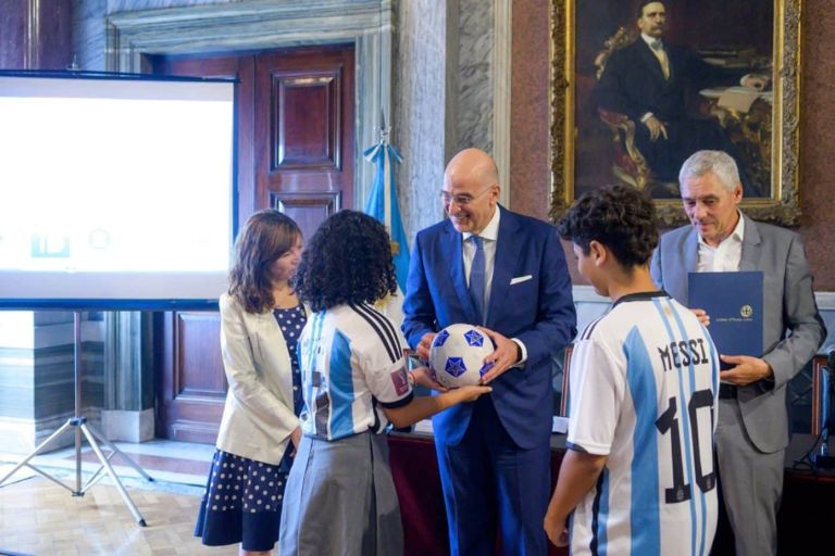 Greece to Construct Football Fields at Greek Community in Argentina