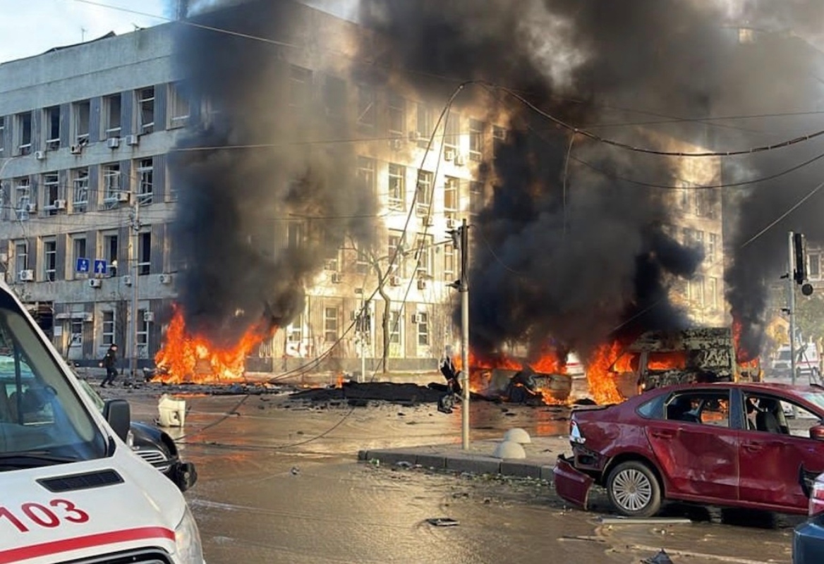 Δεκάδες πυραυλικές επιθέσεις στην Χερσώνα