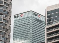 HSBC:Το έντονο ενδιαφέρον από το Λονδίνο για τις ελληνικές τράπεζες – Η αναδιάταξη θέσεων και οι «καταλύτες»