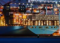Maersk: Αγωγή κατά της Evergreen για το μπλοκάρισμα του καναλιού του Σουέζ το 2021