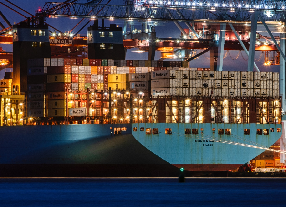 Maersk: Αγωγή κατά της Evergreen για το μπλοκάρισμα του καναλιού του Σουέζ το 2021