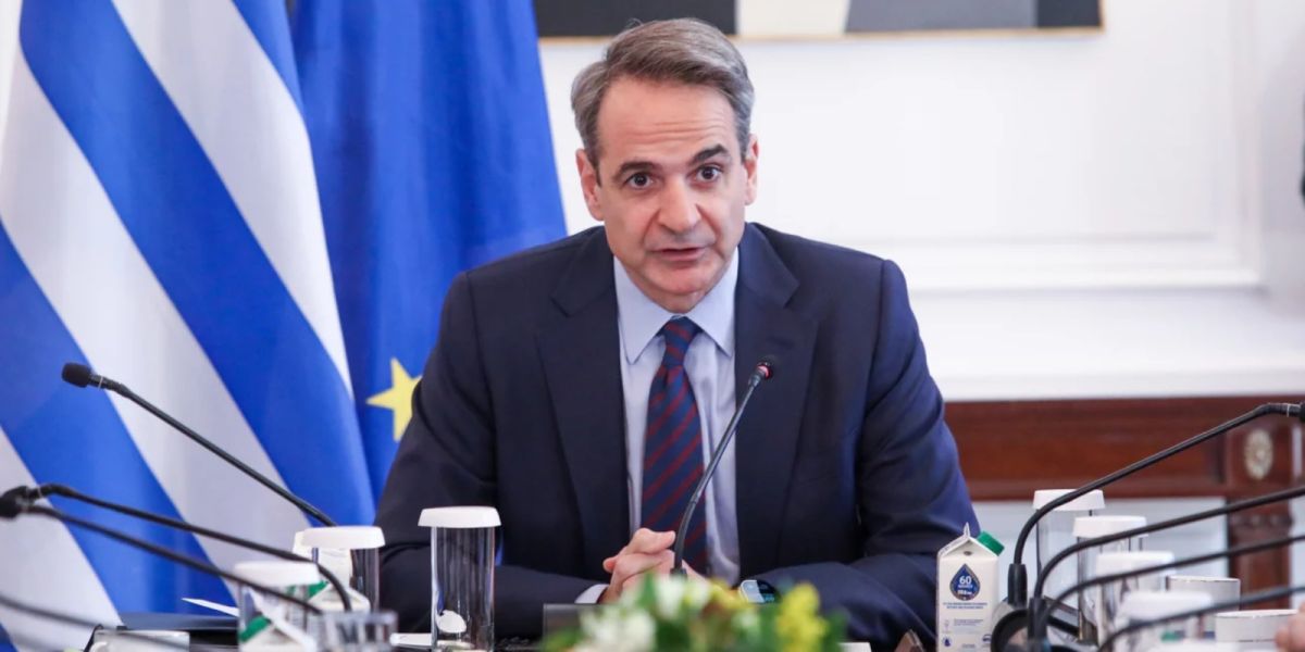 Μητσοτάκης για Καραμανλή: Είμαι σίγουρος ότι θα συνεχίσει να αφιερώνει τις δυνάμεις του για την παράταξη