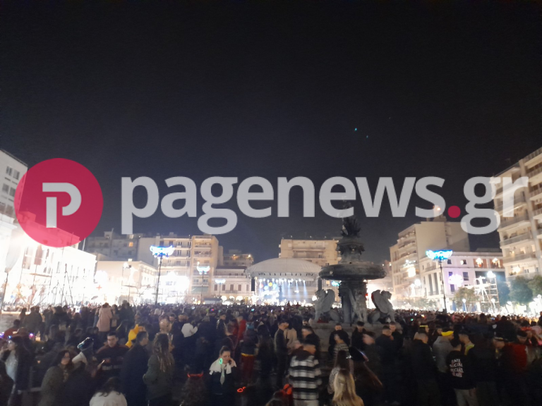 Πάτρα καρναβάλι: «Βουλιάζει» από κόσμο – Το pagenews.gr σας μεταφέρει τον παλμό [pics]