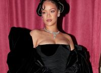 Rihanna: Το εξώφυλλο στην Vogue με τον Asap Rocky και τον γιο τους