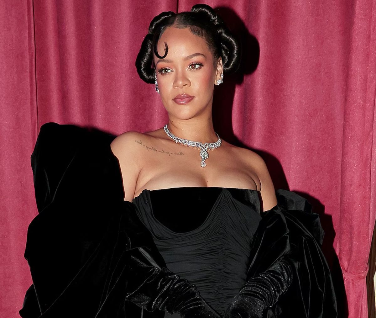 Rihanna: Το εξώφυλλο στην Vogue με τον Asap Rocky και τον γιο τους