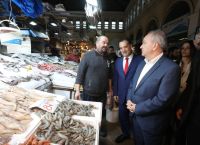 Επισκέψεις του Υπουργού Ανάπτυξης Άδωνι Γεωργιάδη και του Αναπληρωτή Υπουργού στην Κεντρική Ιχθυαγορά Αθηνών