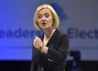 Οι Τόρηδες και οι «ανήσυχες ιδέες» της Λιζ Τρας