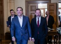 Τσίπρας μετά τη συνάντηση με Στουρνάρα: Υπήρξε γόνιμη ανταλλαγή απόψεων