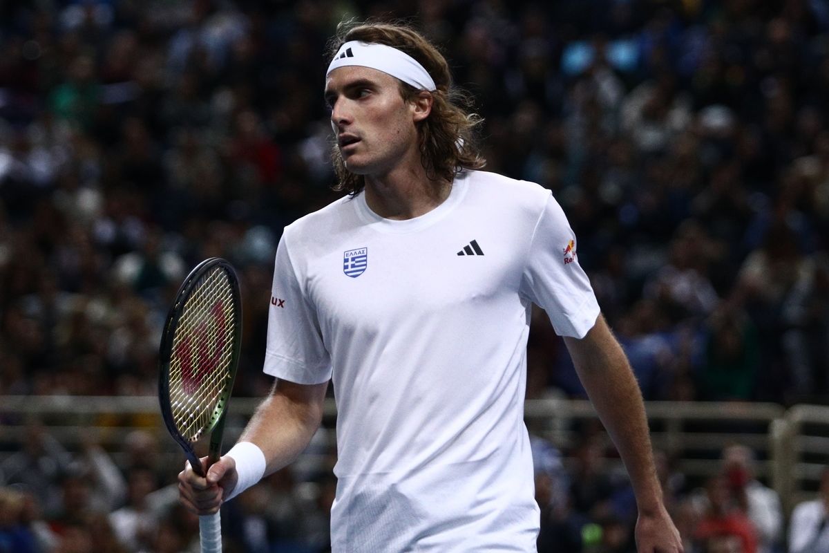 Tsitsipas gives Greece its first win over Ecuador in Athens