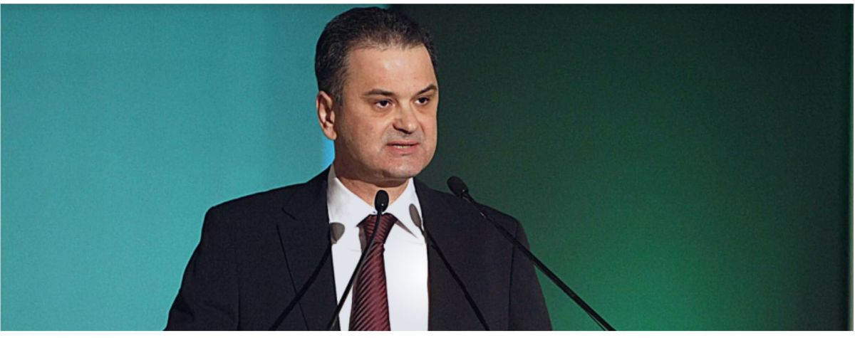Ξυνίδης σε Παπανδρέου: «Πρόεδρε, μια συγγνώμη ζήτησε ο Αλέξης πριν το γεύμα;»