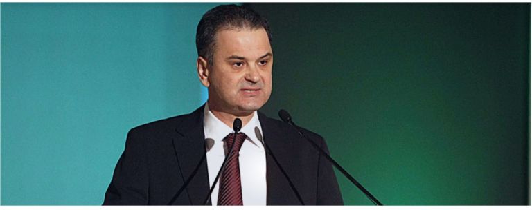 Ξυνίδης σε Παπανδρέου: «Πρόεδρε, μια συγγνώμη ζήτησε ο Αλέξης πριν το γεύμα;»