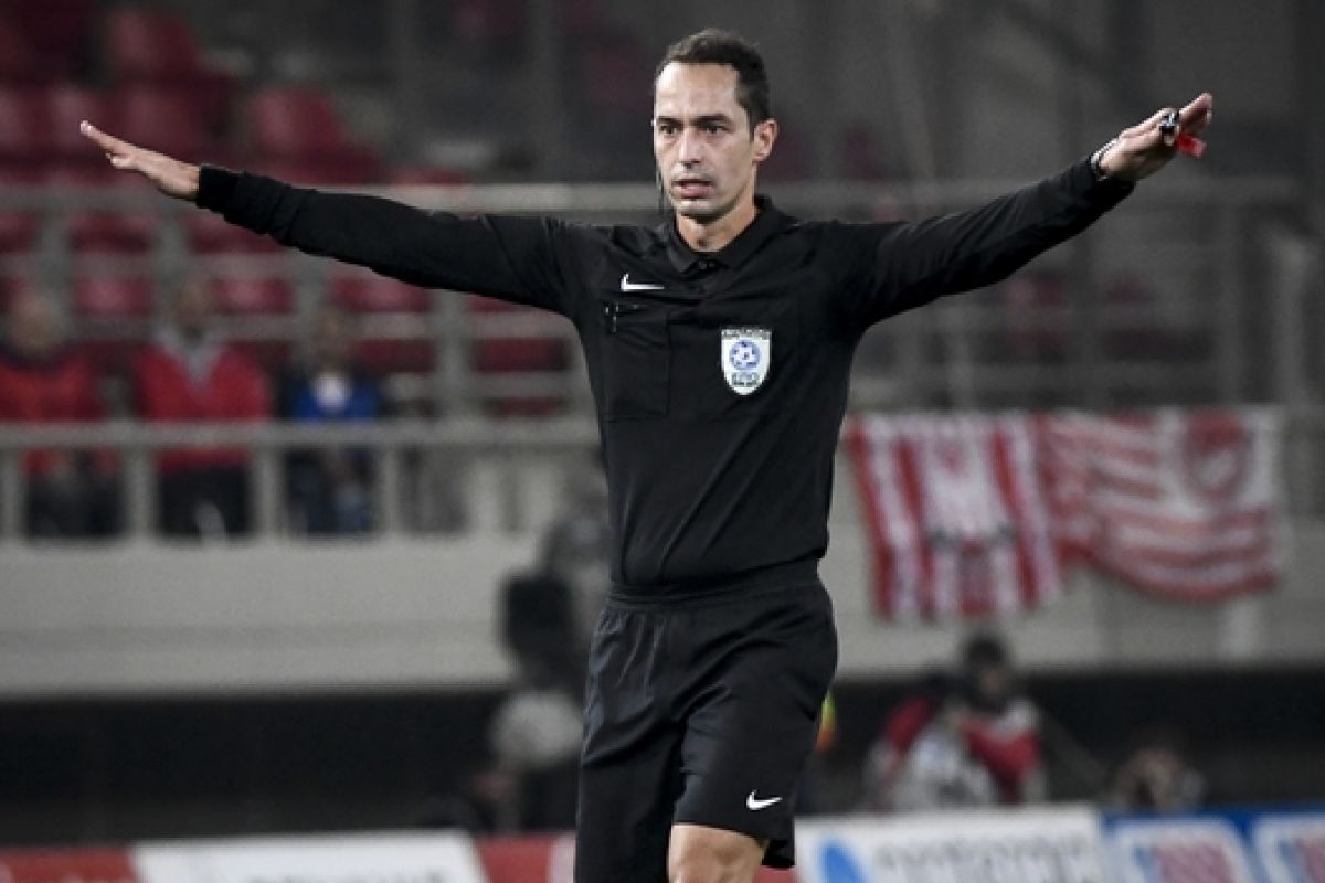 Superleague: Ο λόγος που δεν αλλάζουν οι διαιτητές των Play-offs