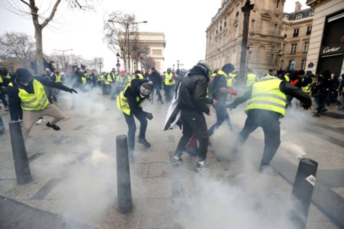 Ένταση και επεισόδια στο Παρίσι